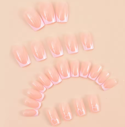 Faux ongle rectangulaires en forme coeur