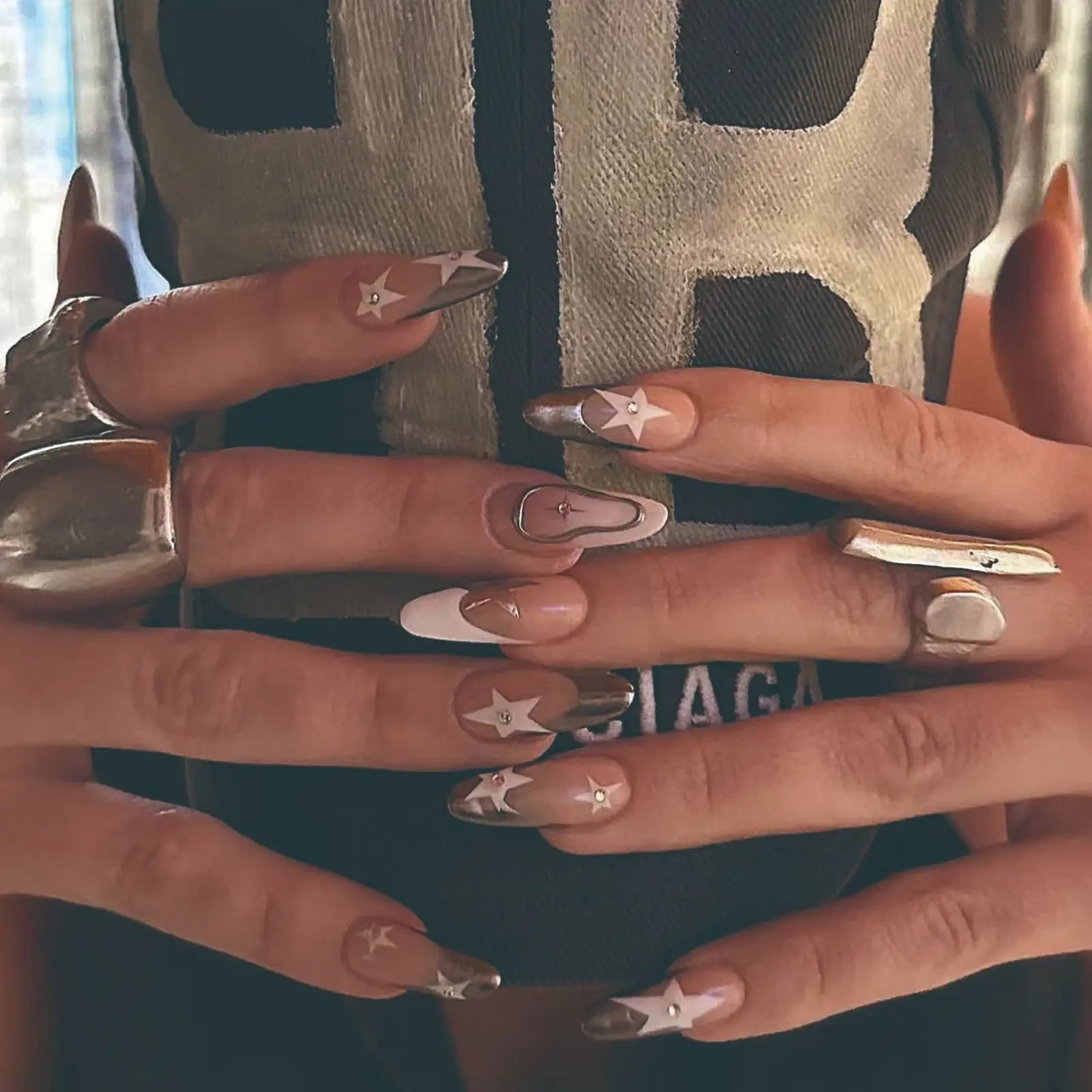 Faux ongles français rouge étoile à cinq branches, couverture complète, pointes à pression y2k, patchs artificiels en amande pour Nail Art