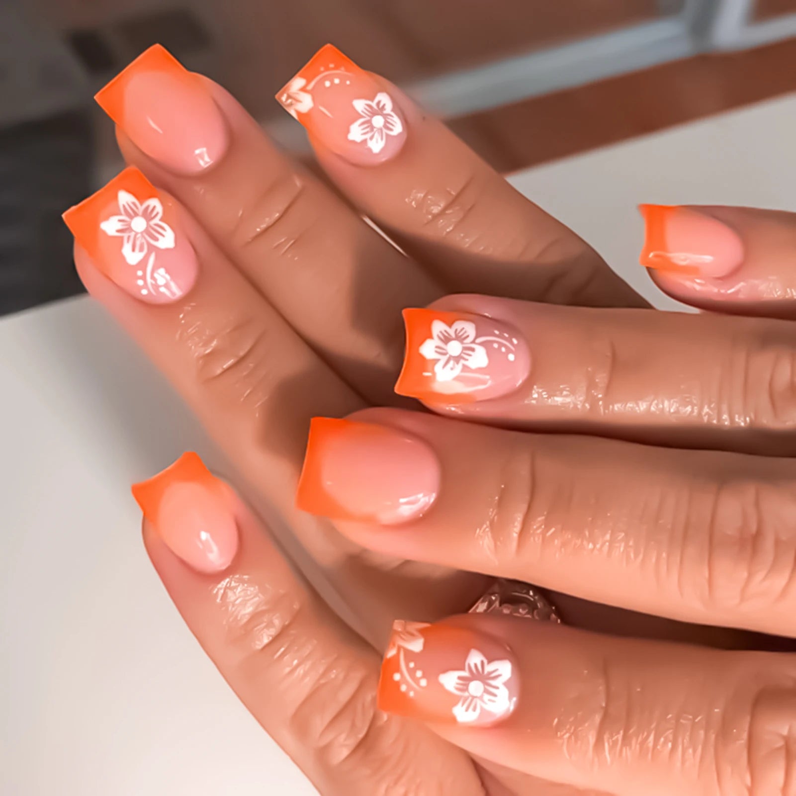 24 pièces fée fleur blanche faux ongles rose pointe française presse sur ongles court carré portable faux ongles pour femmes filles bricolage manucure