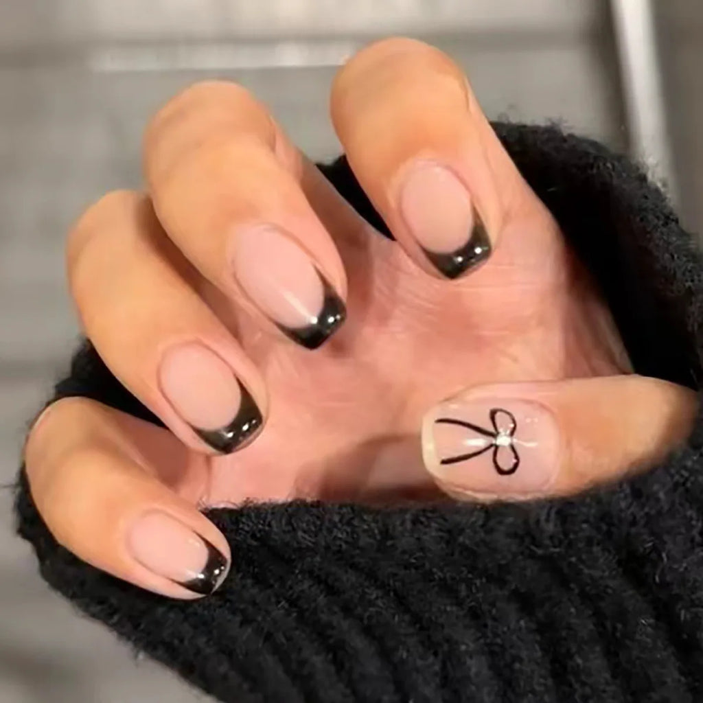 Conseils français noirs presse sur les ongles 3D blanc nœud papillon alliage étoiles modèles faux ongles Ballet charmes faux ongles manucure coréenne 24 pièces