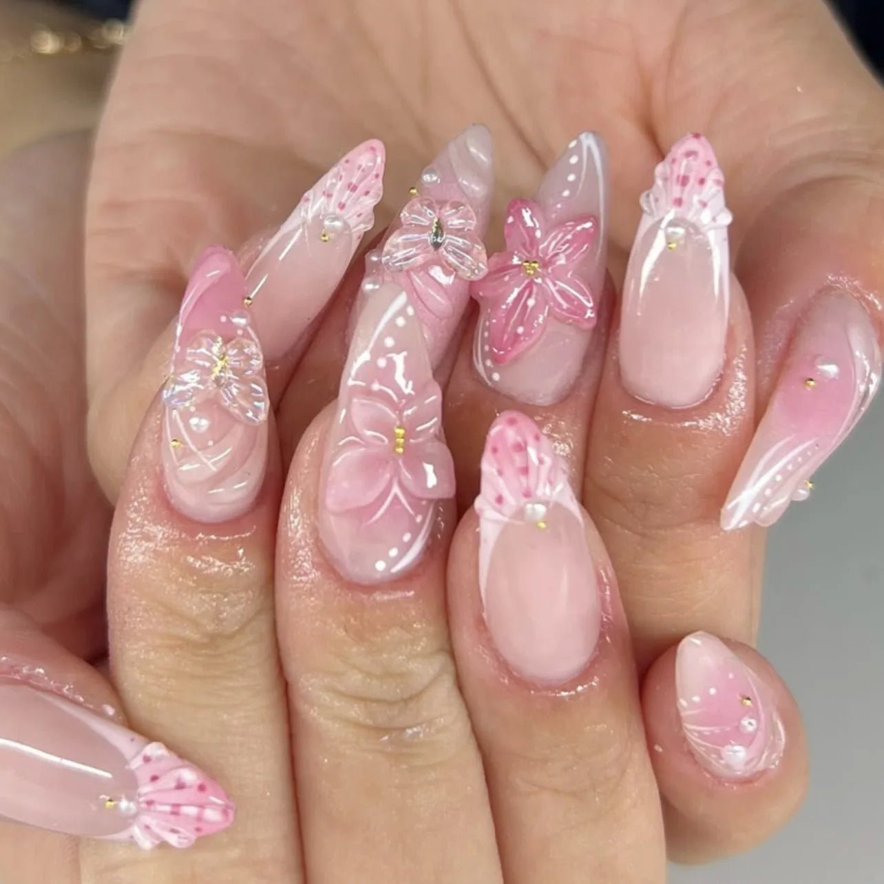 24 pièces rose amande faux ongles papillon Ballet avec Design français faux ongles portables Simple presse artificielle sur les ongles conseils Art