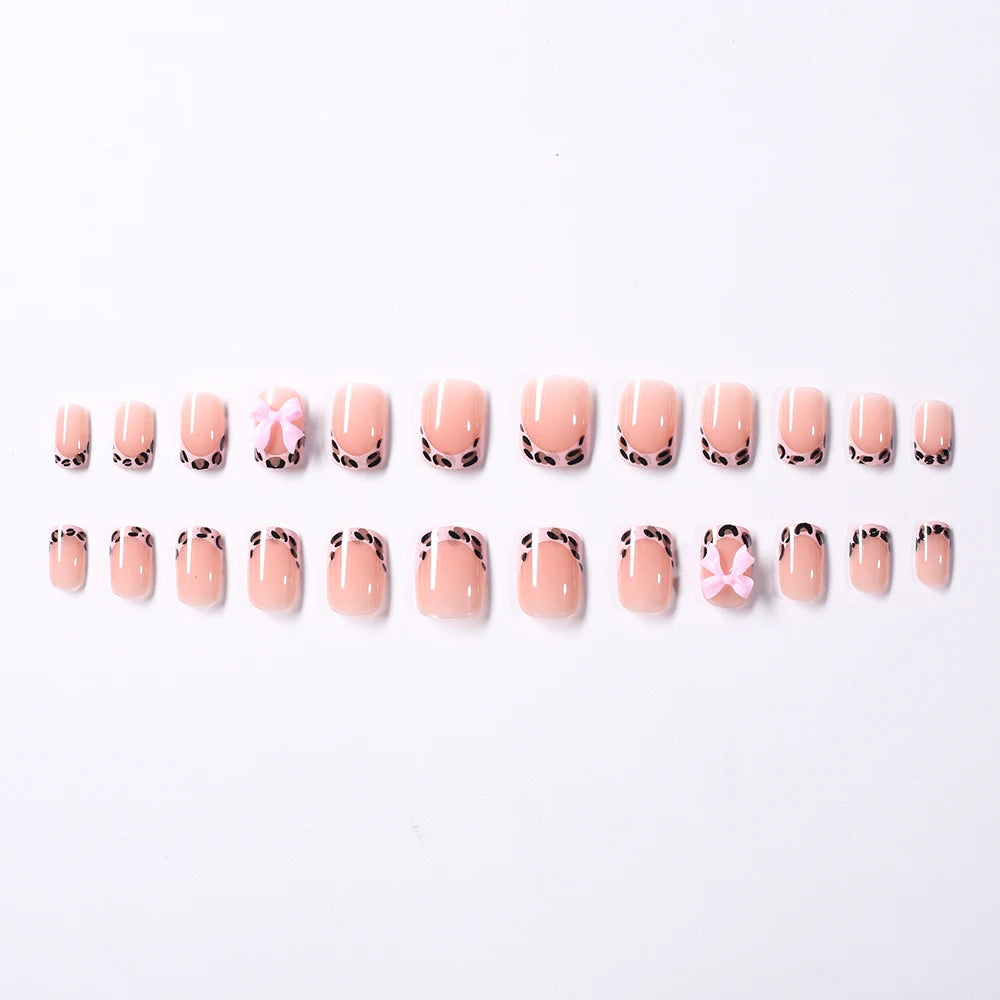 Faux ongles français imprimé léopard rose, 24 pièces, tête carrée courte, nœud papillon noir 3D, couverture complète en acrylique, à pression