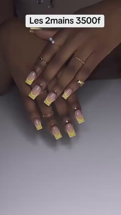 Faux ongle rectangulaires en forme coeur